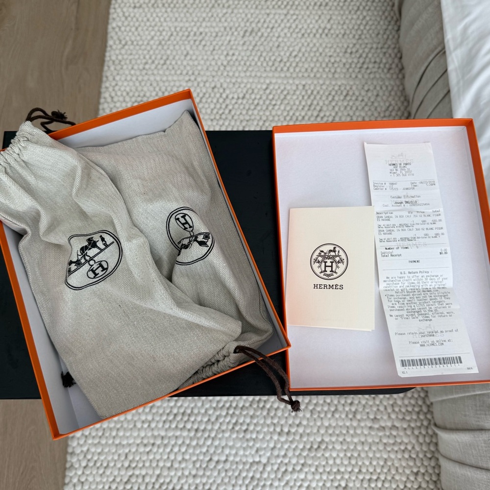 Hermes Oran White Slide Sandals 100% Authentic Pre-owned in Fair condition - Picture 13 of 13